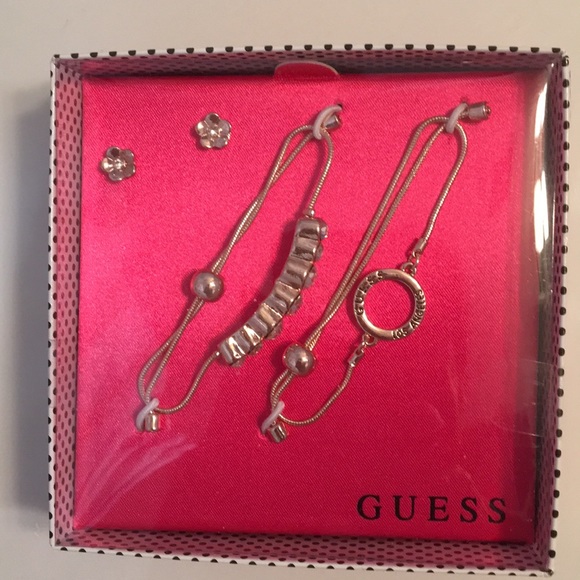 New Guess 3 pc set 2 Bracelets, 1 dainty earrings - Picture 1 of 5